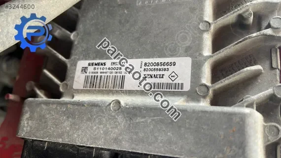 Dacıa sandero 1.6 motor beyni s11014025a