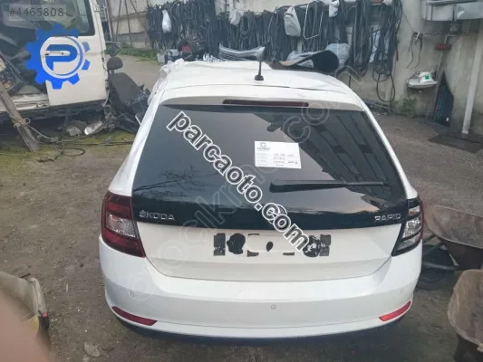Skoda rapid bagaj kapağı