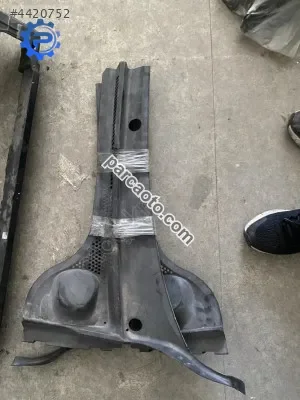 Jetta ön cam ızgarası