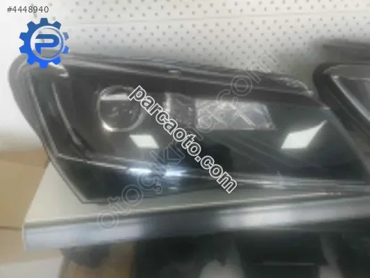 2015-2018 skoda süperb sağ far ledli zenonlu orjinal çıkma