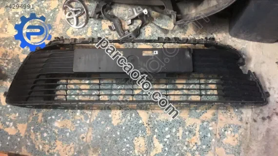 Toyota corolla orjinal çıkma tampon ızgarası