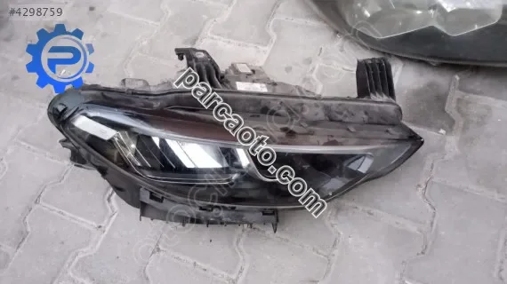 Fiat egea orjinal çıkma sağ far