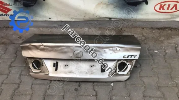 Honda city orjinal çıkma bagaj kapağı