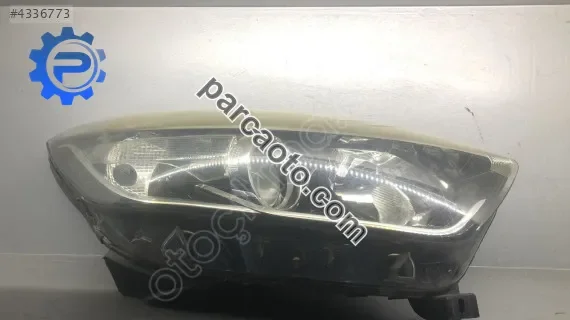 Renault captur orjinal çıkma sag far