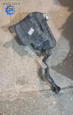 Mercedes cla w117 silecek su deposu orjinal çıkma