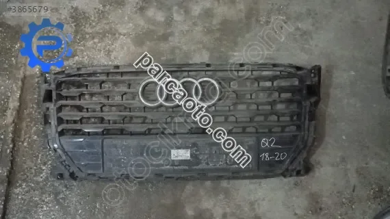 Audi Q2 Ön Cam Izgarası - İzmir Bornova