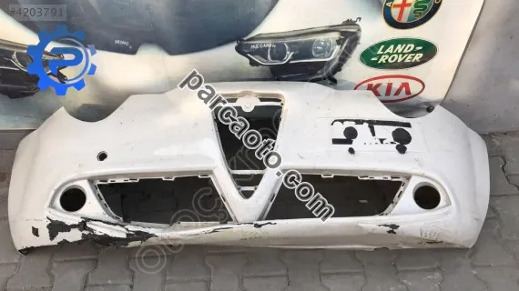 Alfa romeo gulietta orjinal çıkma ön tampon