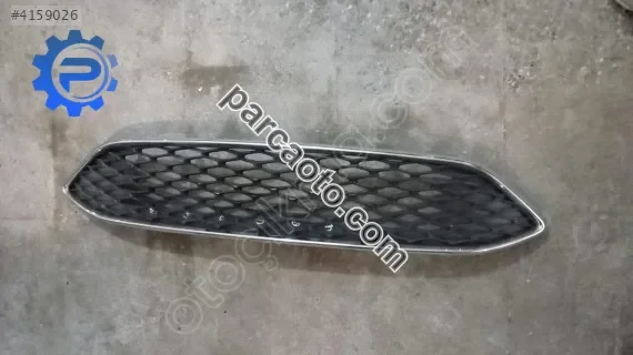 Ford focus orjinal çıkma ön panjur b