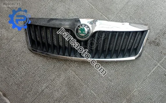 Skoda octavıa 2009-2013 orjinal çıkma ön panjur