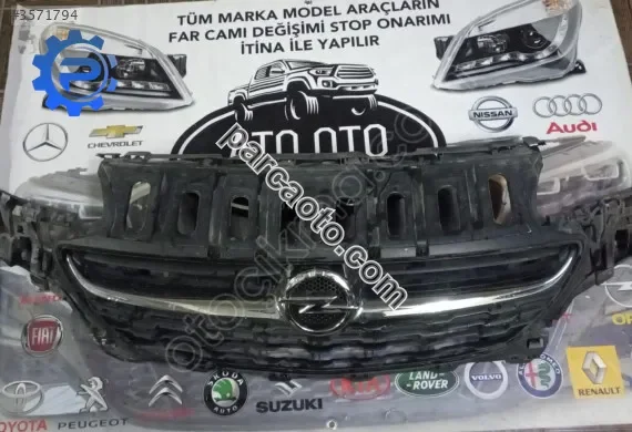 Opel corsa e orjınal çıkma ön panjur