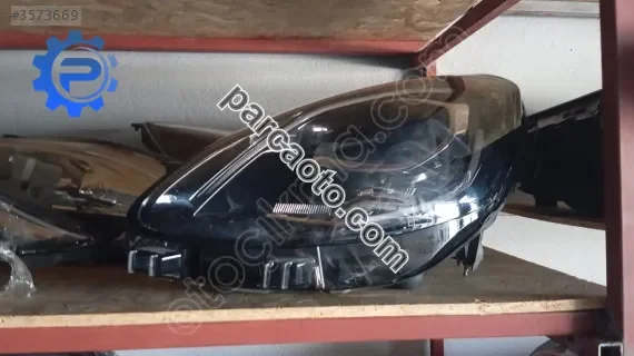 Ford Puma Far - İzmir Bornova