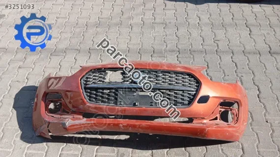 Suzuki swift orjinal çıkma ön tampon panjur