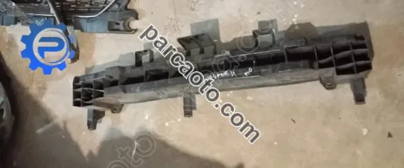 Renault clio 4 arka tampon demiri