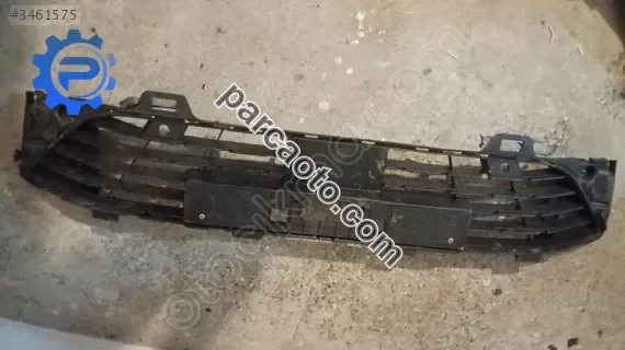 Renault clio 5 orjinal çıkma ön tampon ızgarası