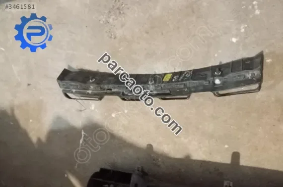 Renault megane 4 arka tampon braketi