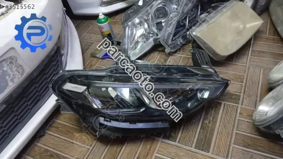 Fiat egea cross orjinal çıkma sağ far
