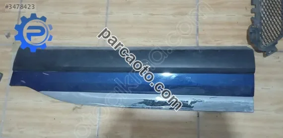 Chery tiggo 8 orjinal çıkma sağ ön kapı bandı