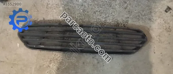Ford courier orjinal çıkma ön tampon ızgarası