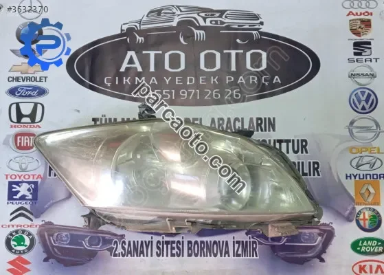 Toyota auris orjinal çıkma sağ far