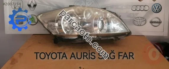 Toyota auris sağ far orjinal çıkma