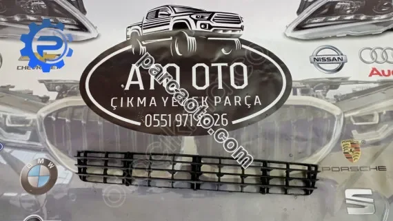 Audi a4 2000-2004 tampon orta ızgarası  orjinal çıkma