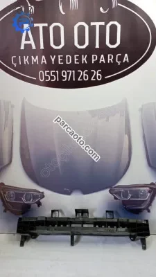Renault megane 4 arka tampon plastiği çıkma
