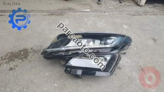 Skoda kodıaq orjınal çıkma sol far
