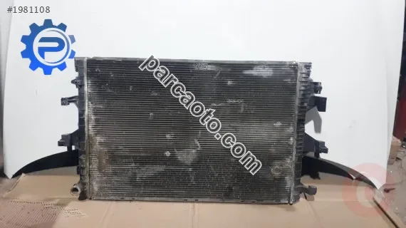 Volkswagen transporter su radyatörü 7e0121253a orjinal çıkma