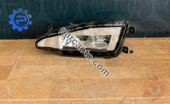 Passat b8.5 çıkma orjınal  sağ sis farı