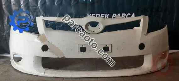 Toyota auris 2010-13 ön tampon orjinal çıkma parça