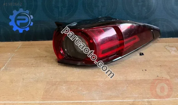 Mazda 3 orjınal çıkma sağ stop