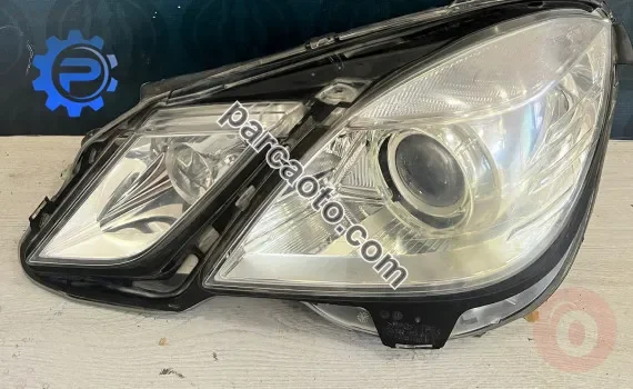 Mercedes e 250 orjınal çıkma   sol far