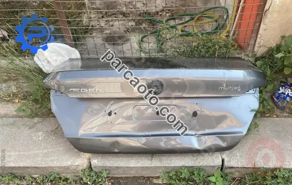 Fiat egea bagaj kapağı orjinal çıkma