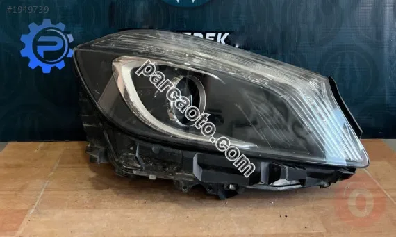 Mercedes 2012-15 w176 a180 orjınal çıkma xenon sağ far