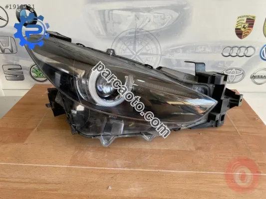 Mazda 3 sağ far çıkma orjinal