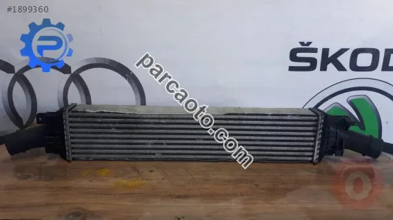 Audi a5 q5 intercool radyatörü 8k0145806g orjinal çıkma