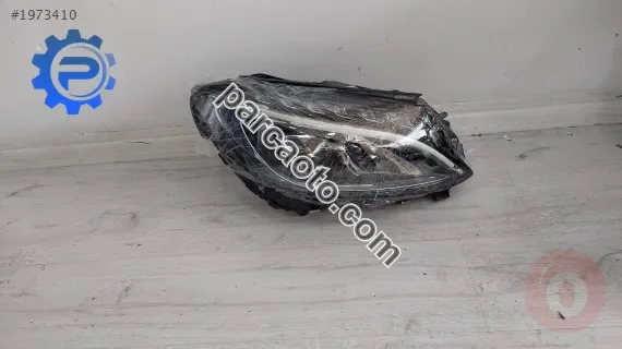 Mercedes hatasız orjınal çıkma sağ far a205 906 74 003