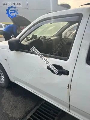 Isuzu d-max sol ön kapı euro3