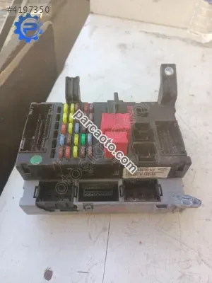 Fiat linea 1.3 alt ust sigorta kutusu 51930542