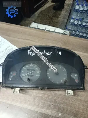 Peugeot partner 1.9 2000 model gösterge paneli 9635681180