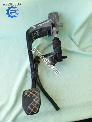 Audi a4 gaz pedalı