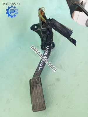 Ford connect gaz pedalı