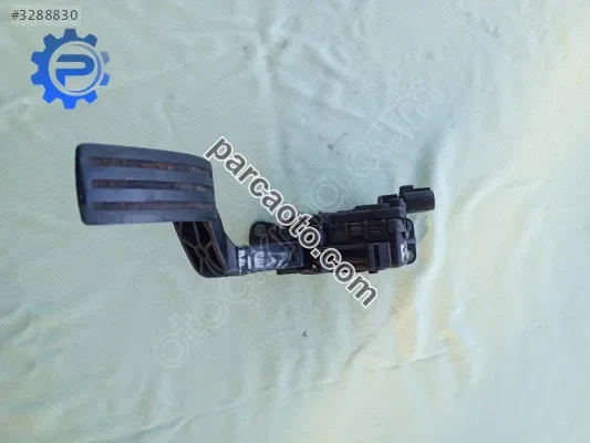 Ford fiesta gaz pedal
