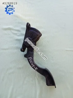 Ford focus 2 gaz pedalı