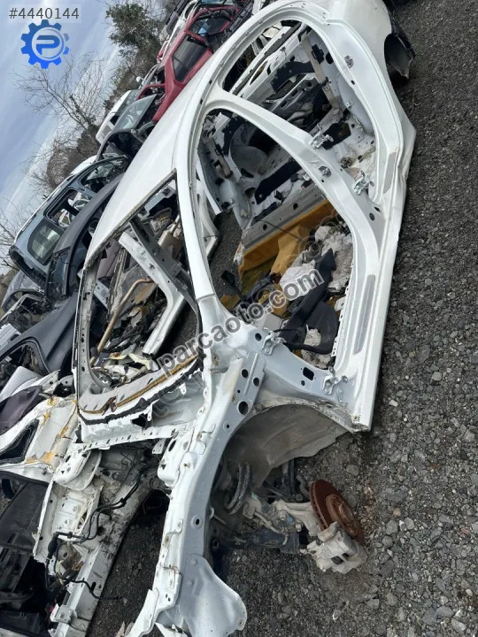 Renault Latitude Marşpiyel Sacı - Samsun Tekkeköy