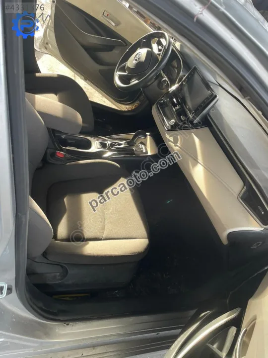 Toyota corolla hybrid boş torpido orjinal çıkma