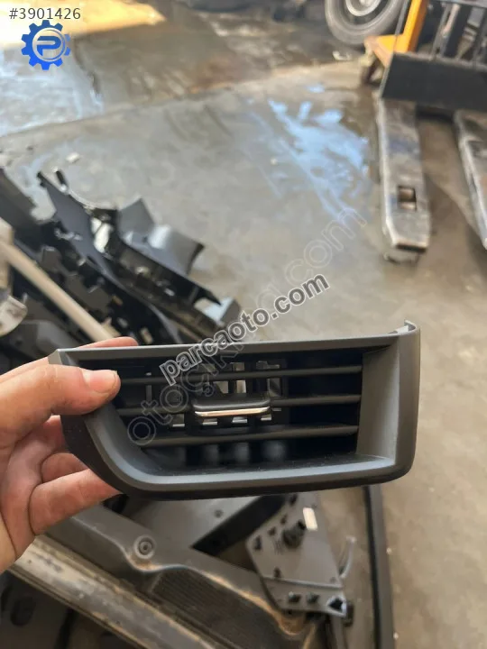 Clio 5 sol üfleme ızgarası hatasız orjinal çıkma