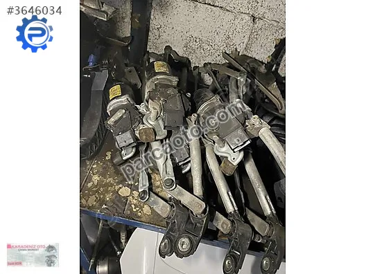 Renault kango ön silecek kolları ve motoru orijinal...