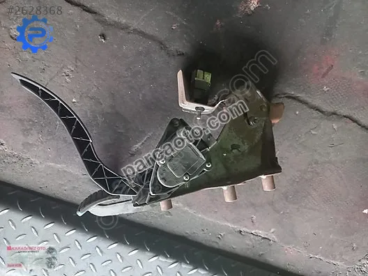 Renault clio 4 gaz pedalı
