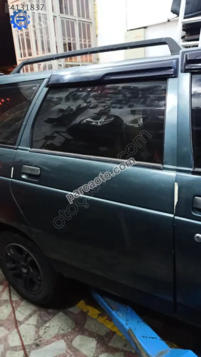 Lada Vega sağ arka kapı